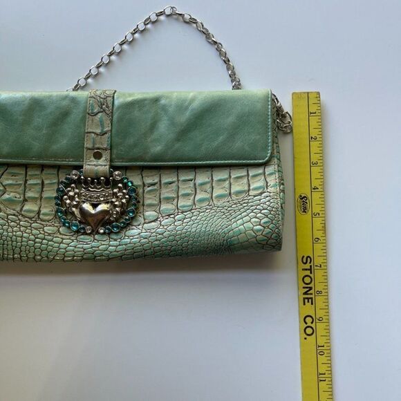 Michelle Monroe RARE Croc Embossed Clutch with Chain Shoulder Strap - Picture 12 of 13